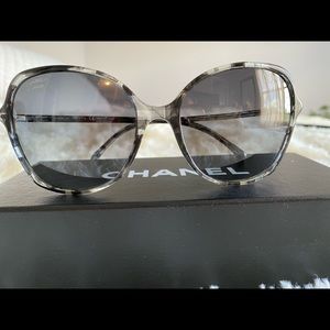 Chanel polarized sunglasses women’s